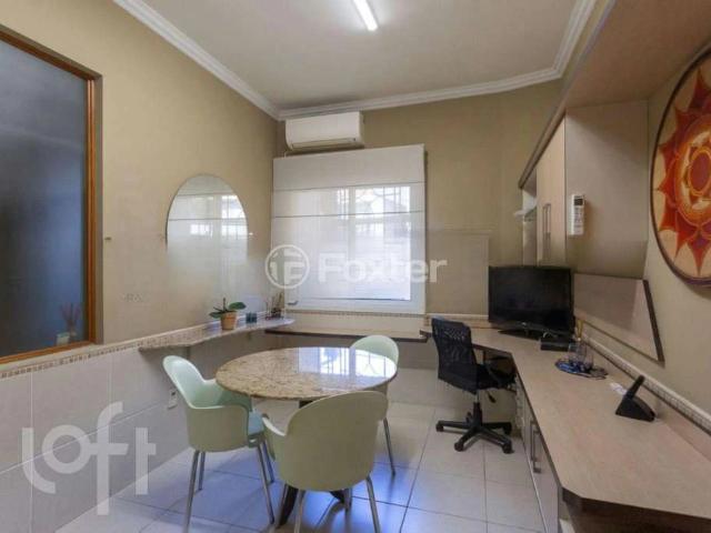 Casa / Sobrado para Venda em Porto Alegre/RS Passo da Areia 2 Quartos