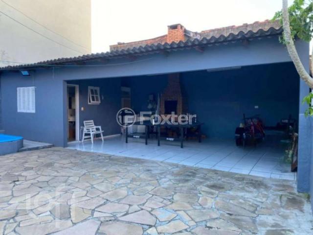 Casa / Sobrado para Venda em Porto Alegre/RS Passo da Areia 3 Quartos