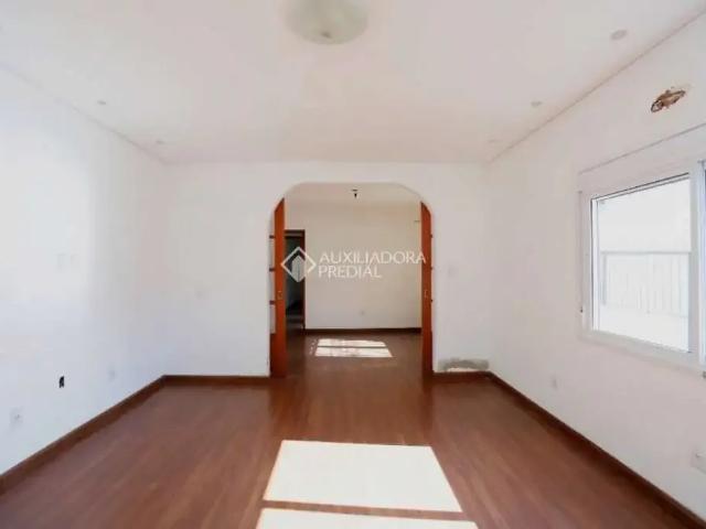 Casa / Sobrado para Venda em Porto Alegre/RS Passo da Areia 3 Quartos