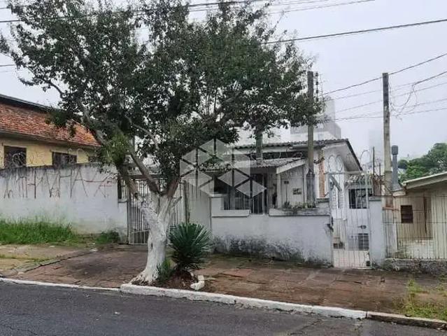 Casa / Sobrado para Venda em Porto Alegre/RS Passo da Areia 3 Quartos