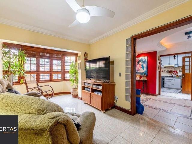 Casa / Sobrado para Venda em Porto Alegre/RS Passo da Areia 3 Quartos