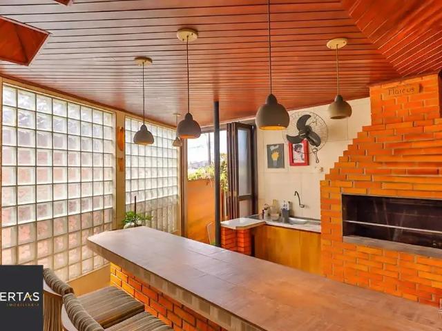 Casa / Sobrado para Venda em Porto Alegre/RS Passo da Areia 3 Quartos