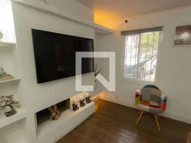 Casa / Sobrado para Venda em Porto Alegre/RS Passo da Areia 3 Quartos