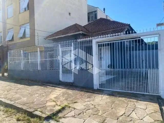 Casa / Sobrado para Venda em Porto Alegre/RS Passo da Areia 3 Quartos