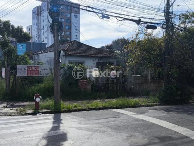 Casa / Sobrado para Venda em Porto Alegre/RS Passo da Areia 3 Quartos