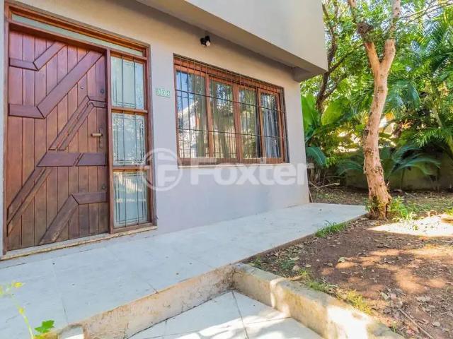 Casa / Sobrado para Venda em Porto Alegre/RS Passo da Areia 3 Quartos