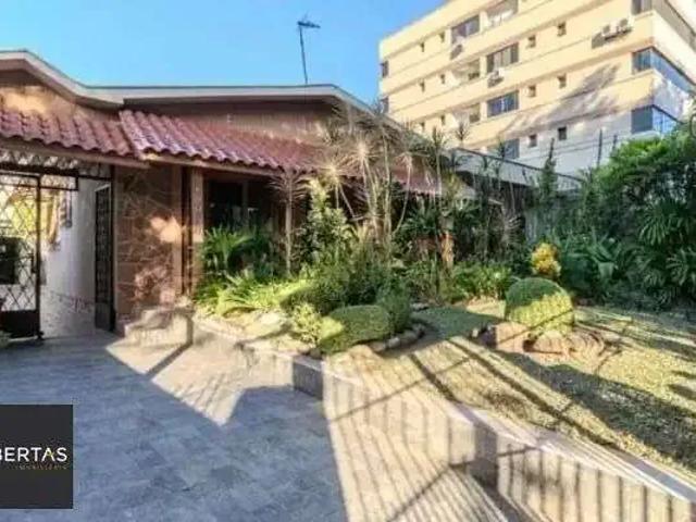 Casa / Sobrado para Venda em Porto Alegre/RS Passo da Areia 3 Quartos