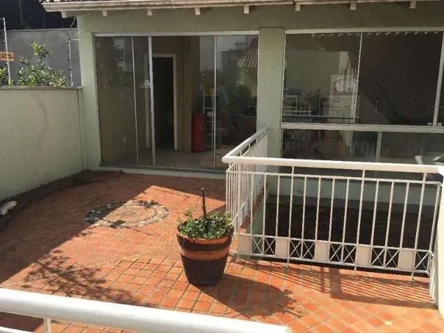 Casa / Sobrado para Venda em Porto Alegre/RS Passo da Areia 3 Quartos