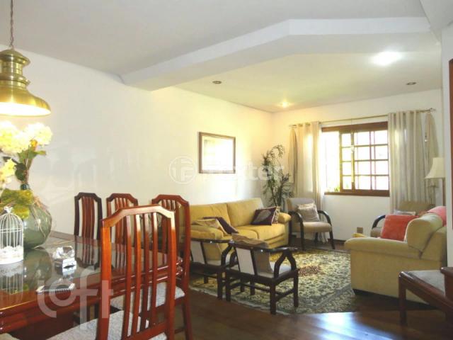 Casa / Sobrado para Venda em Porto Alegre/RS Passo da Areia 3 Quartos