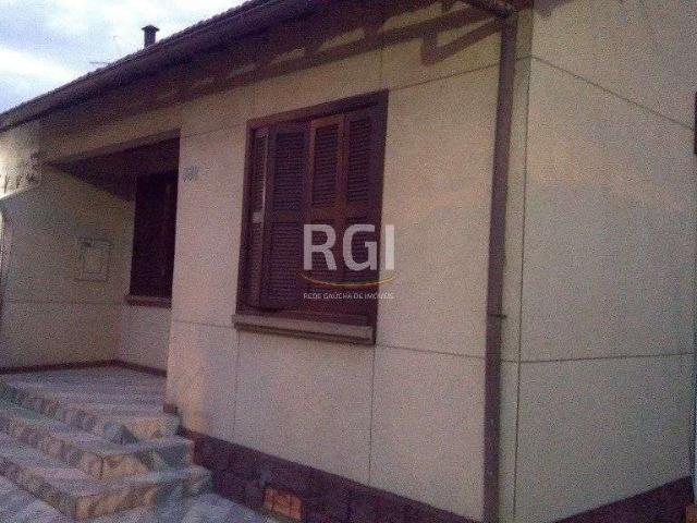 Casa / Sobrado para Venda em Porto Alegre/RS Passo da Areia 3 Quartos