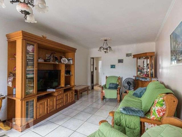 Casa / Sobrado para Venda em Porto Alegre/RS Passo da Areia 3 Quartos