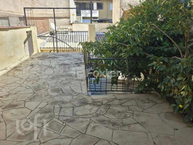 Casa / Sobrado para Venda em Porto Alegre/RS Passo da Areia 3 Quartos