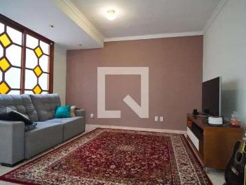 Casa / Sobrado para Venda em Porto Alegre/RS Passo da Areia 3 Quartos