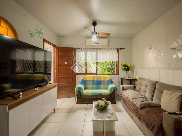 Casa / Sobrado para Venda em Porto Alegre/RS Passo da Areia 3 Quartos
