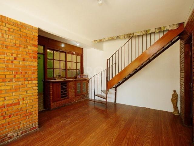 Casa / Sobrado para Venda em Porto Alegre/RS Passo da Areia 3 Quartos