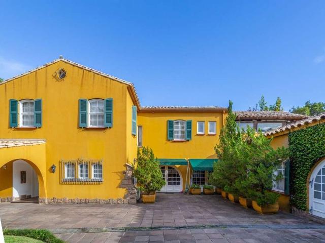 Casa / Sobrado para Venda em Porto Alegre/RS Pedra Redonda 3 Quartos