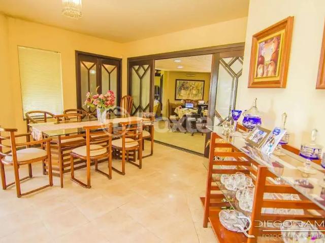 Casa / Sobrado para Venda em Porto Alegre/RS Pedra Redonda 5 Quartos