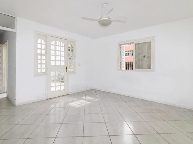 Casa / Sobrado para Venda em Porto Alegre/RS Petrópolis 1 Quartos