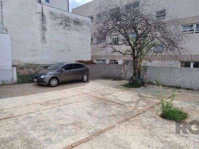 Casa / Sobrado para Venda em Porto Alegre/RS Petrópolis 2 Quartos
