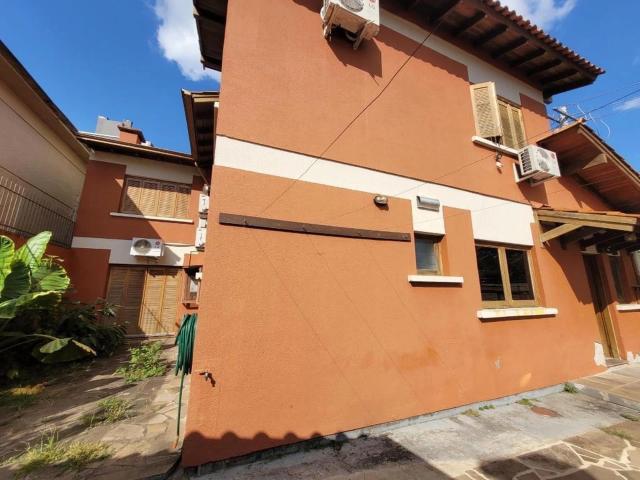 Casa / Sobrado para Venda em Porto Alegre/RS Petrópolis 2 Quartos