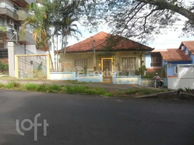 Casa / Sobrado para Venda em Porto Alegre/RS Petrópolis 3 Quartos