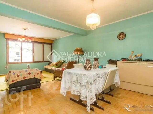 Casa / Sobrado para Venda em Porto Alegre/RS Petrópolis 3 Quartos