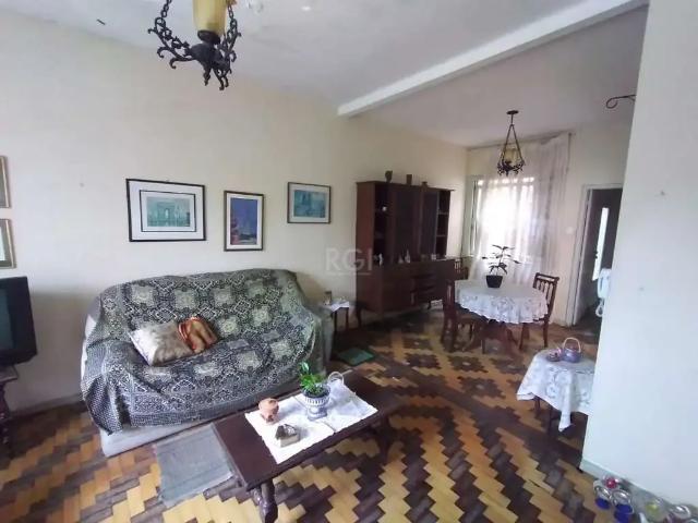 Casa / Sobrado para Venda em Porto Alegre/RS Petrópolis 3 Quartos