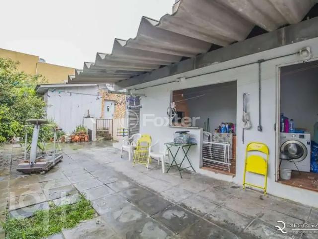 Casa / Sobrado para Venda em Porto Alegre/RS Petrópolis 3 Quartos