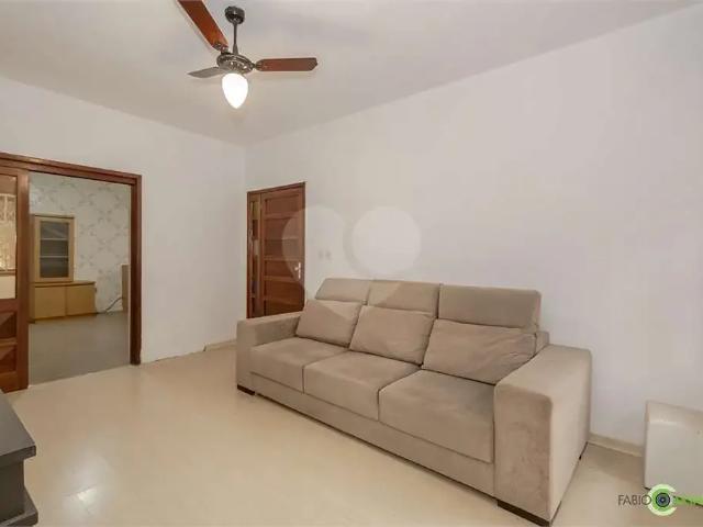 Casa / Sobrado para Venda em Porto Alegre/RS Petrópolis 3 Quartos