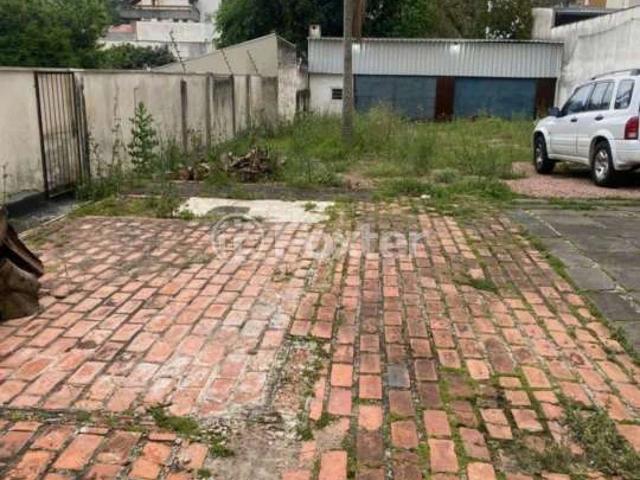 Casa / Sobrado para Venda em Porto Alegre/RS Petrópolis 3 Quartos