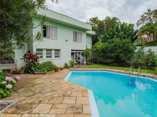 Casa / Sobrado para Venda em Porto Alegre/RS Petrópolis 3 Quartos
