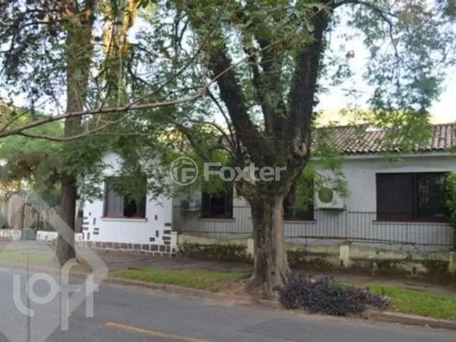 Casa / Sobrado para Venda em Porto Alegre/RS Petrópolis 4 Quartos
