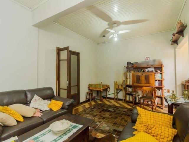 Casa / Sobrado para Venda em Porto Alegre/RS Petrópolis 4 Quartos