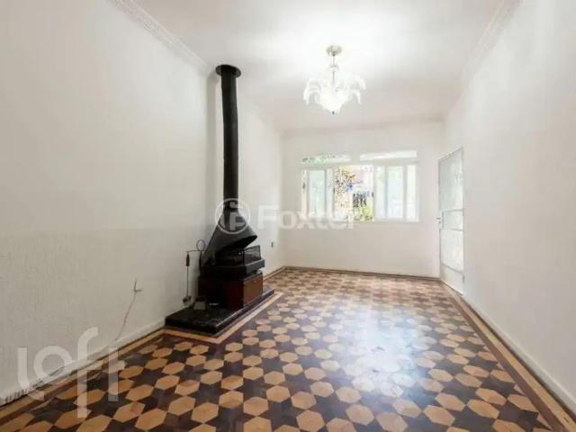 Casa / Sobrado para Venda em Porto Alegre/RS Petrópolis 4 Quartos