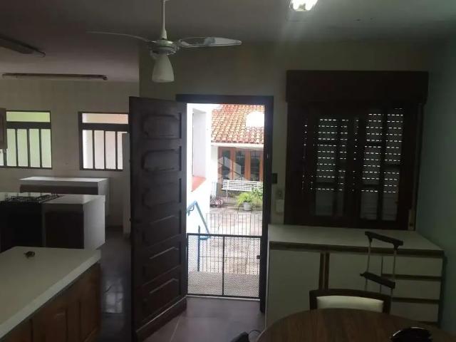 Casa / Sobrado para Venda em Porto Alegre/RS Petrópolis 4 Quartos