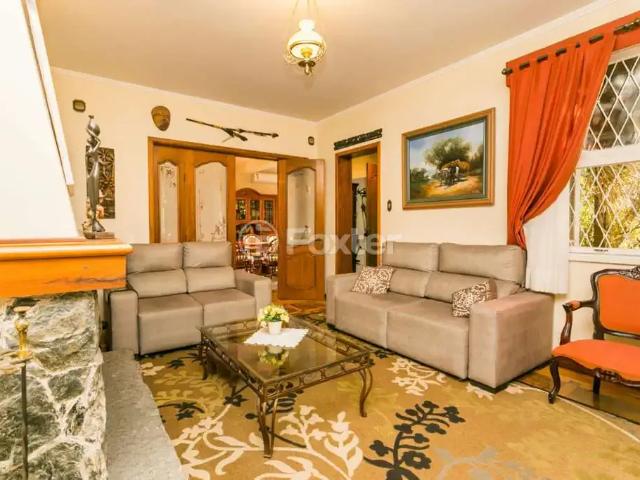 Casa / Sobrado para Venda em Porto Alegre/RS Petrópolis 5 Quartos