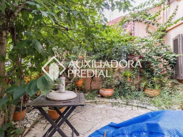 Casa / Sobrado para Venda em Porto Alegre/RS Petrópolis 5 Quartos