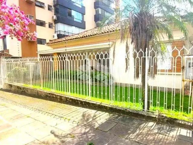 Casa / Sobrado para Venda em Porto Alegre/RS Petrópolis 5 Quartos