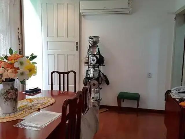 Casa / Sobrado para Venda em Porto Alegre/RS Petrópolis 5 Quartos