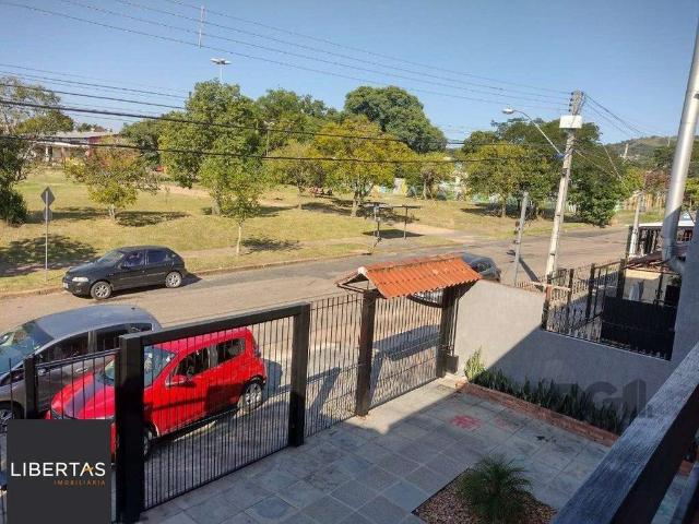 Casa / Sobrado para Venda em Porto Alegre/RS Restinga 4 Quartos