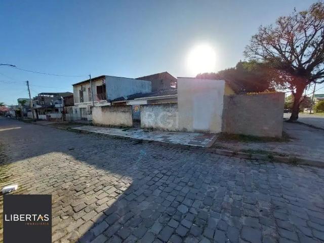 Casa / Sobrado para Venda em Porto Alegre/RS Restinga 4 Quartos