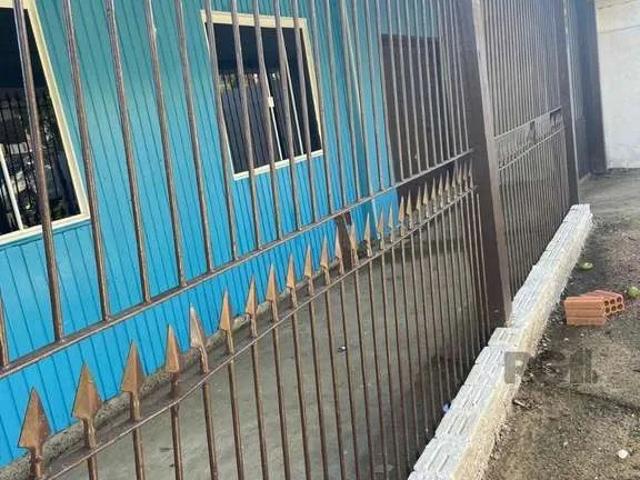 Casa / Sobrado para Venda em Porto Alegre/RS Restinga 2 Quartos