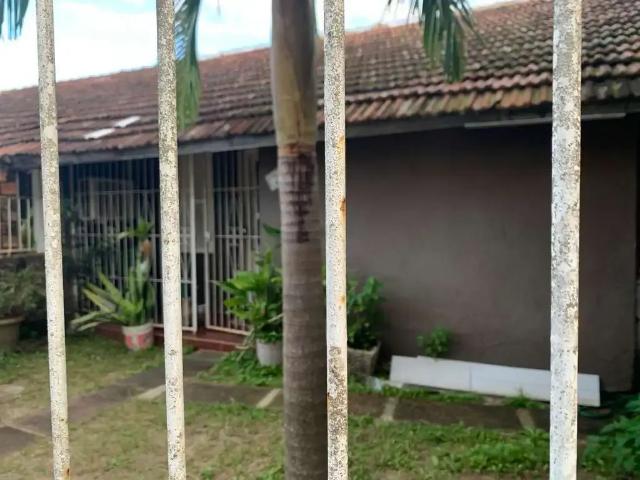 Casa / Sobrado para Venda em Porto Alegre/RS Restinga 3 Quartos