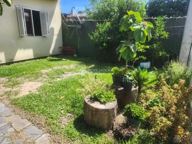 Casa / Sobrado para Venda em Porto Alegre/RS Restinga 3 Quartos