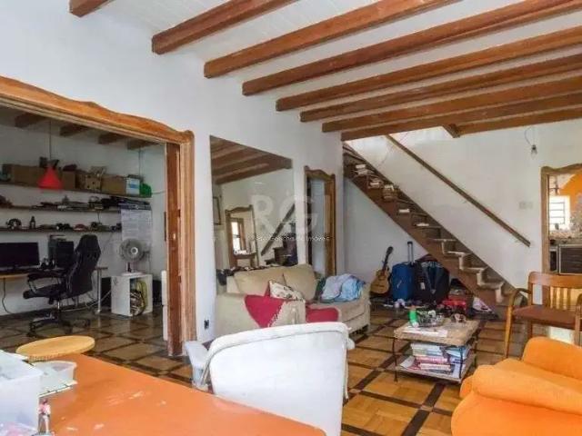 Casa / Sobrado para Venda em Porto Alegre/RS Rio Branco 3 Quartos