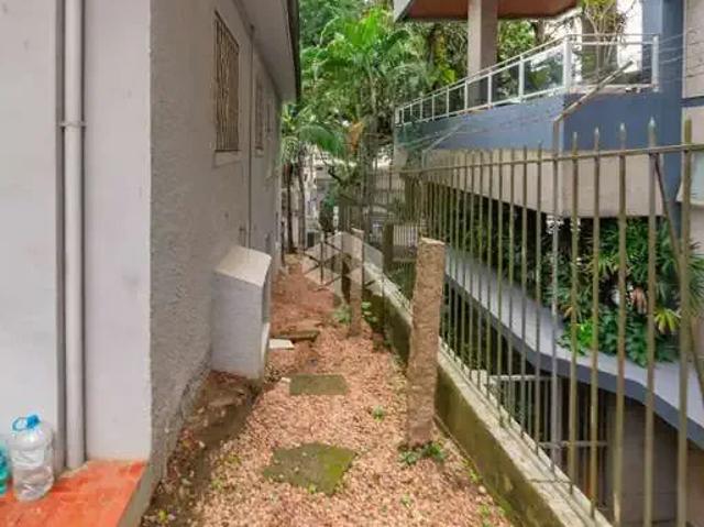 Casa / Sobrado para Venda em Porto Alegre/RS Rio Branco 3 Quartos