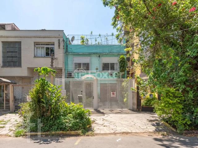 Casa / Sobrado para Venda em Porto Alegre/RS Rio Branco 3 Quartos