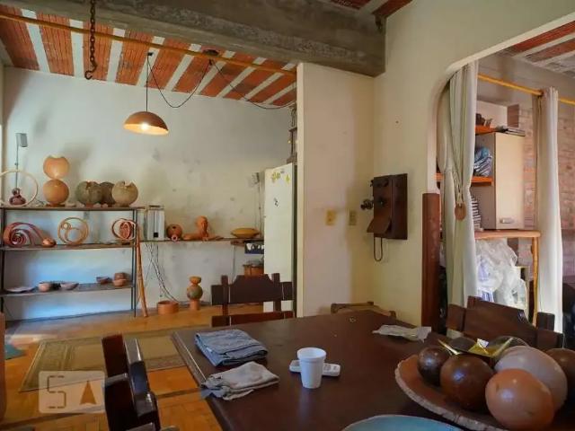 Casa / Sobrado para Venda em Porto Alegre/RS Rio Branco 3 Quartos