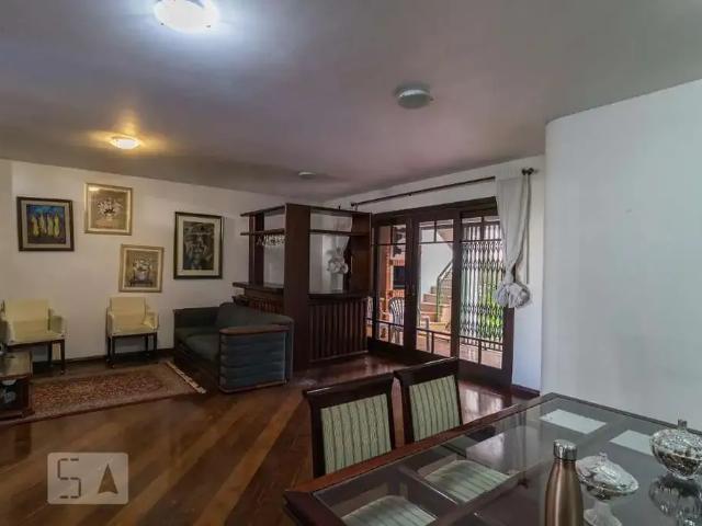 Casa / Sobrado para Venda em Porto Alegre/RS Rio Branco 3 Quartos