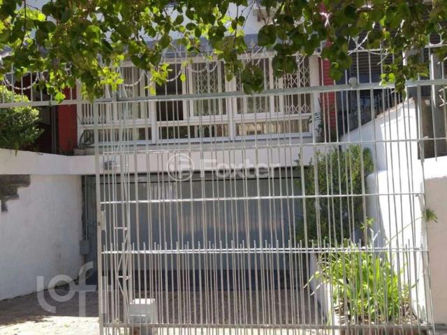 Casa / Sobrado para Venda em Porto Alegre/RS Rio Branco 4 Quartos